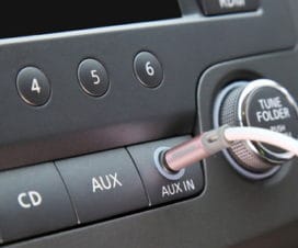 Что такое AUX в автомобиле?